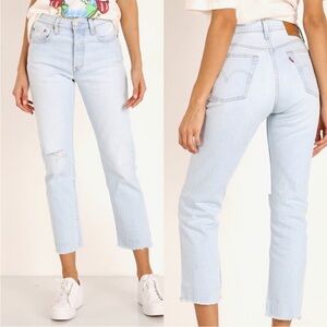 Levi's 501 Crop Jeans in Shout Out Wash